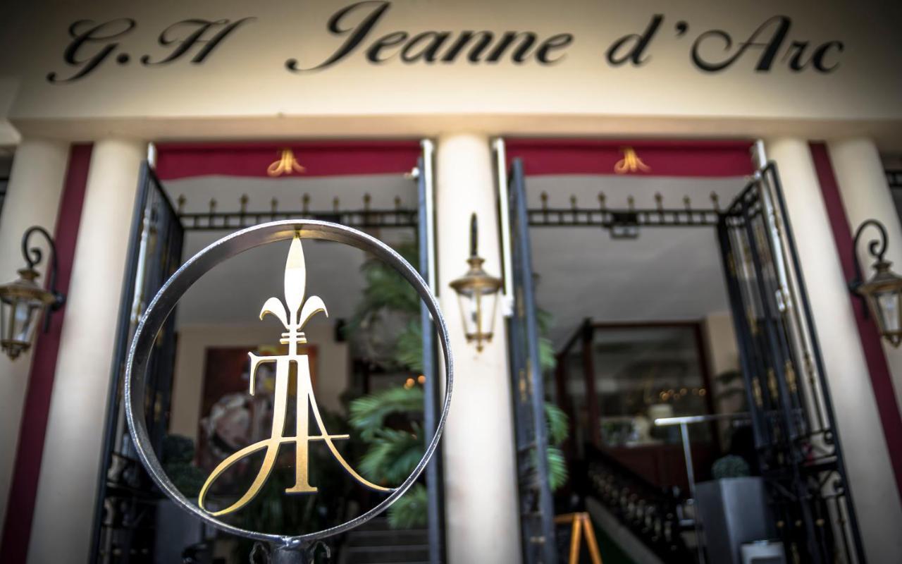 Hotel Jeanne D'Arc Lourdes Bagian luar foto