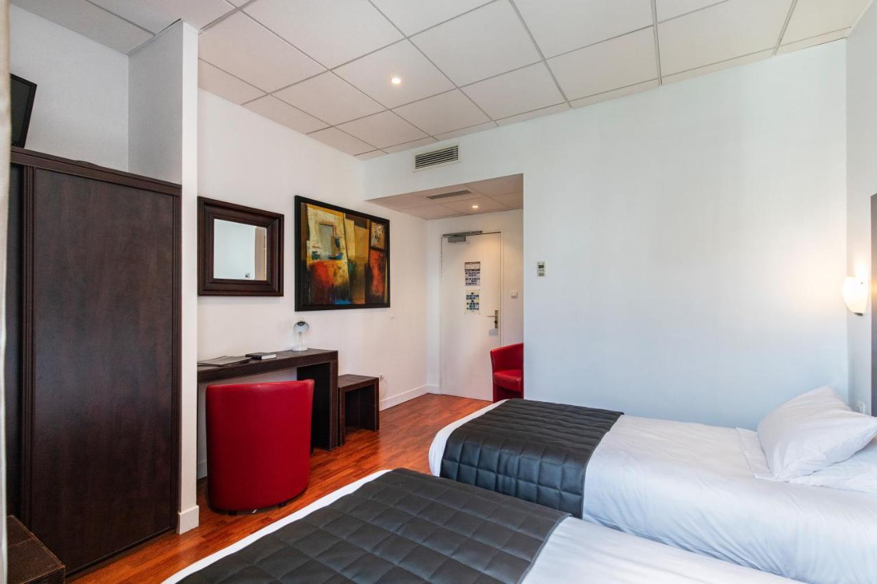 Hotel Jeanne D'Arc Lourdes Bagian luar foto