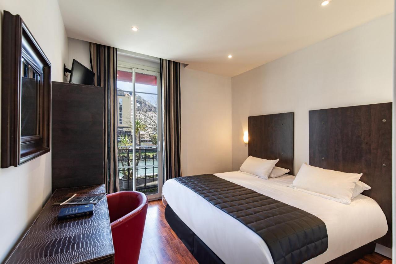 Hotel Jeanne D'Arc Lourdes Bagian luar foto
